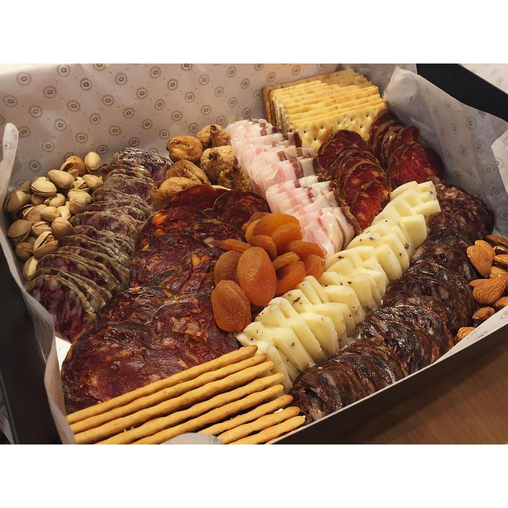 Charcuterie Box L